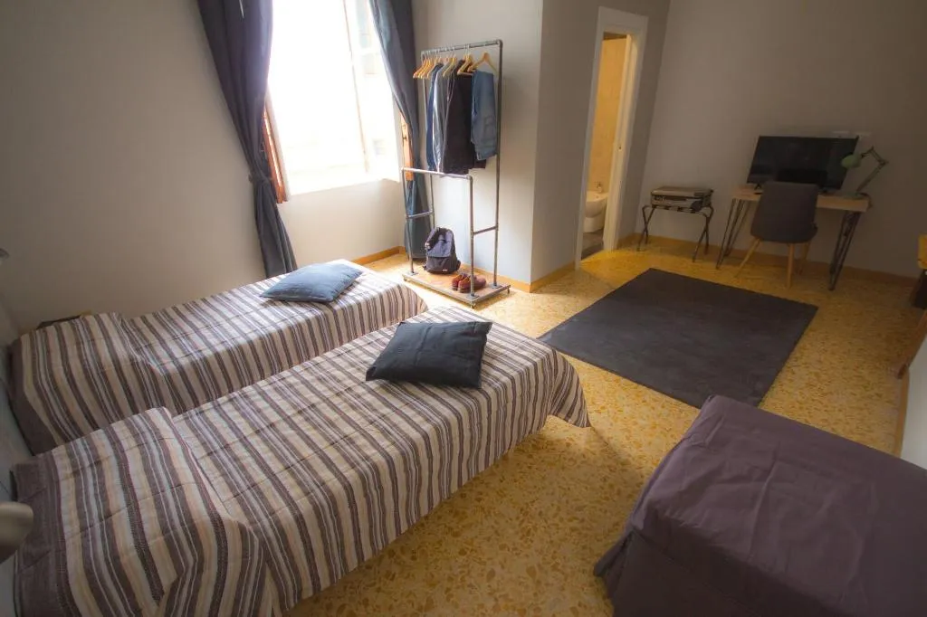 Room, Sanfelice, Naples
