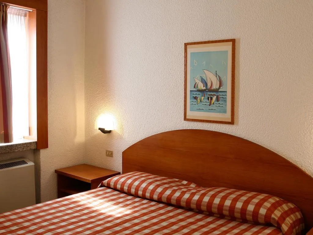 Double or Twin STANDARD Room, Golf Hotel Resort, Milan