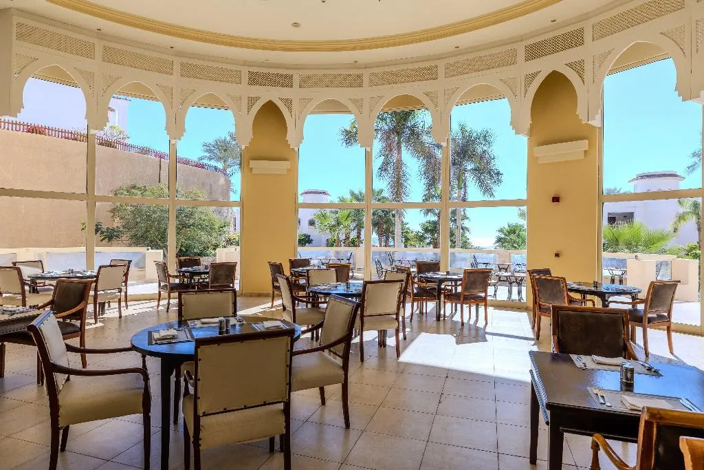Restaurant, Continental Plaza Beach, Red Sea Riviera