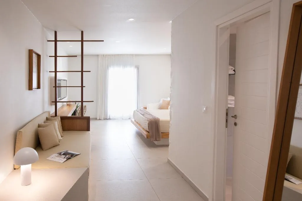 JUNIOR SUITE WITH JACUZZI Room, Andronikos, Mykonos