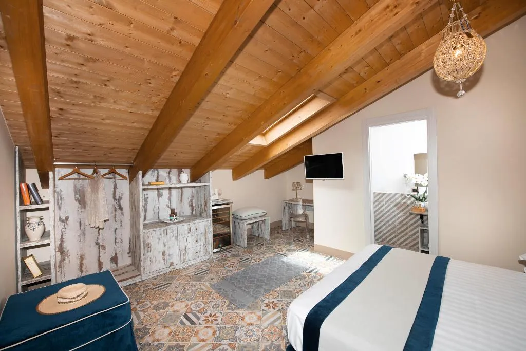 DOUBLE SUPERIOR Room, Don Giulio Luxury Rooms, Naples