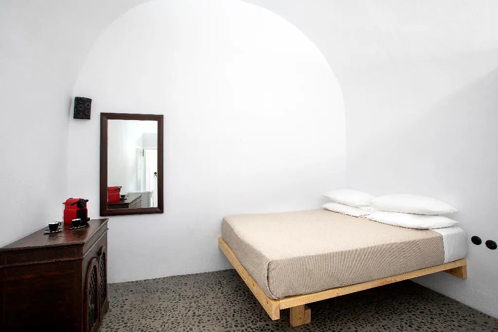 VILLA WITH PRIVATE POOL Room, Ducato Wine Village, Santorini