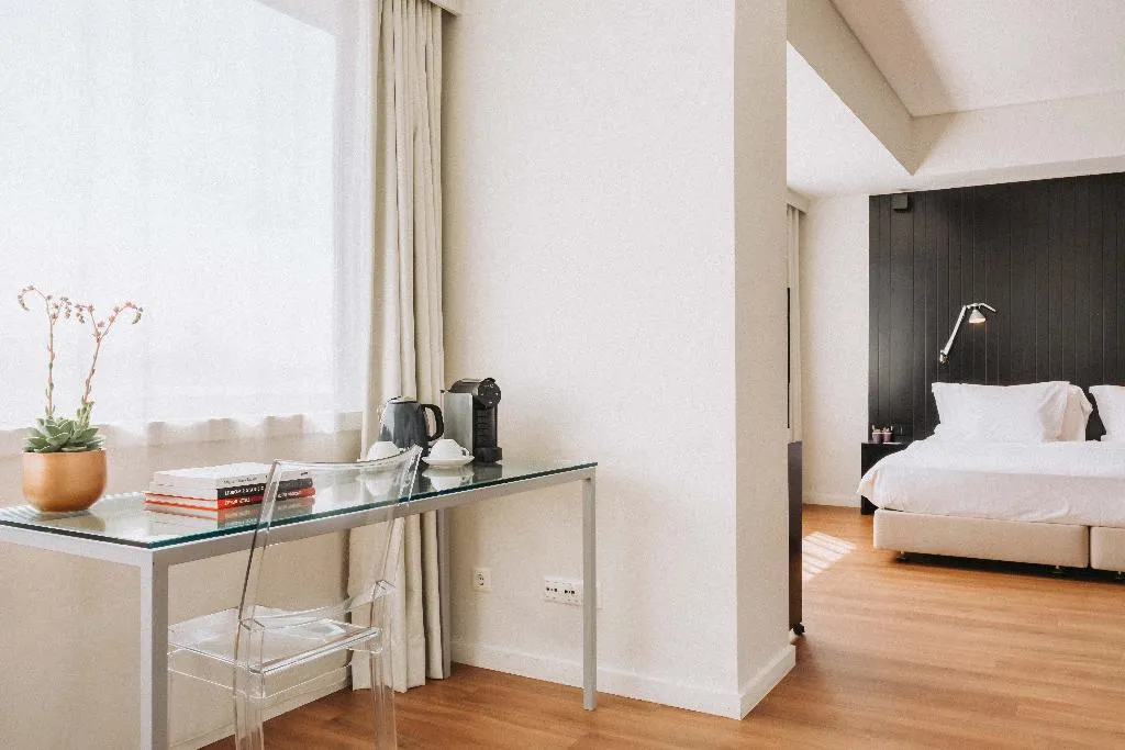 JUNIOR SUITE STANDARD Room, Hotel Flor de Sal by the Editory, Porto