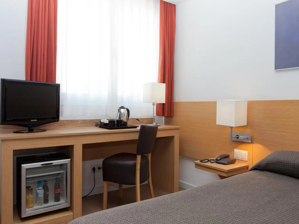 Double or Twin STANDARD Room, Sagrada Familia, Barcelona