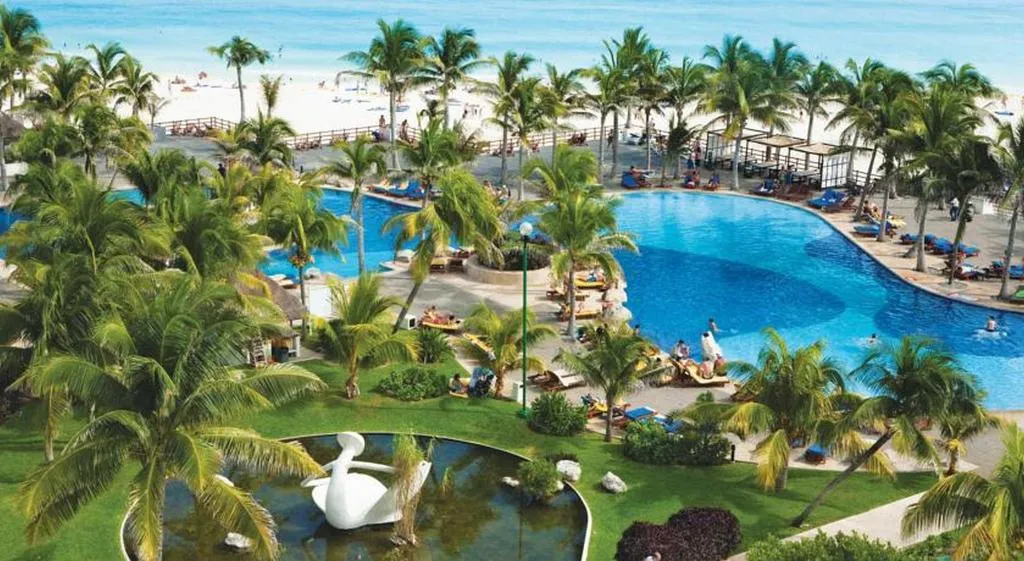 Pool, The Pyramid Cancun by Oasis, Cancun Area