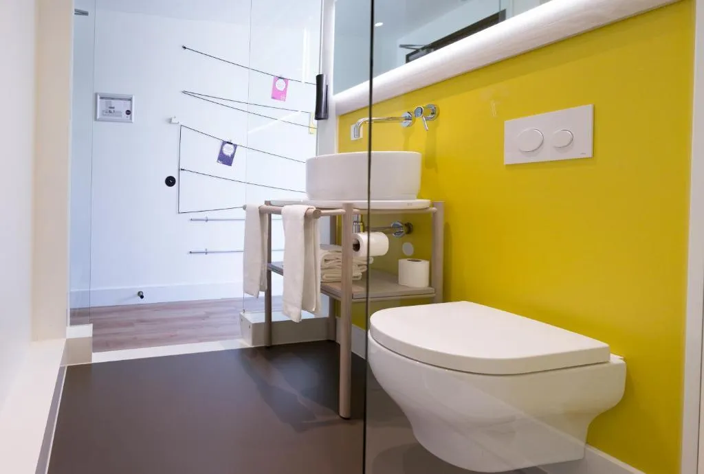 DOUBLE BASIC Room, Qbic Hotel Amsterdam Wtc, Amsterdam