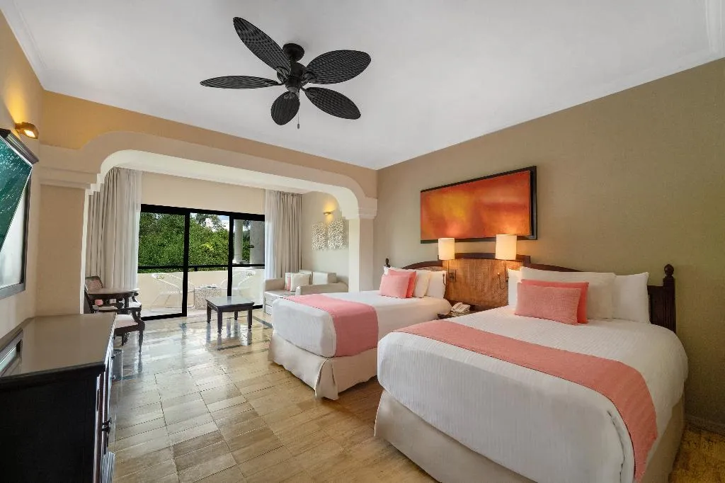 JUNIOR SUITE BEACH FRONT Room, Grand Palladium Select White Sand Resort & Spa AI, Cancun Area