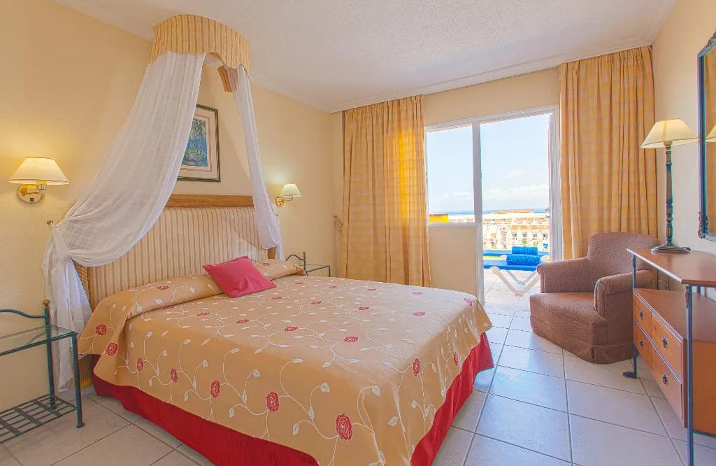 APARTMENT SEA VIEW ONE BEDROOM Room, El MarquÃ©s Palace by Intercorp Hotel Group, Tenerife