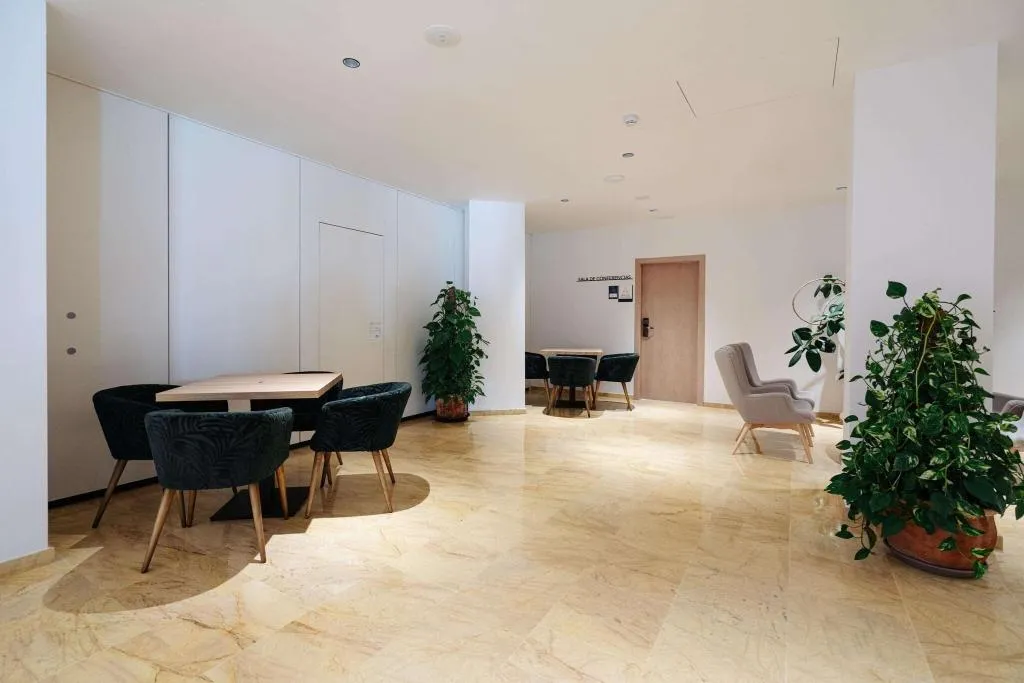 Lobby, THB Maria Isabel, Majorca