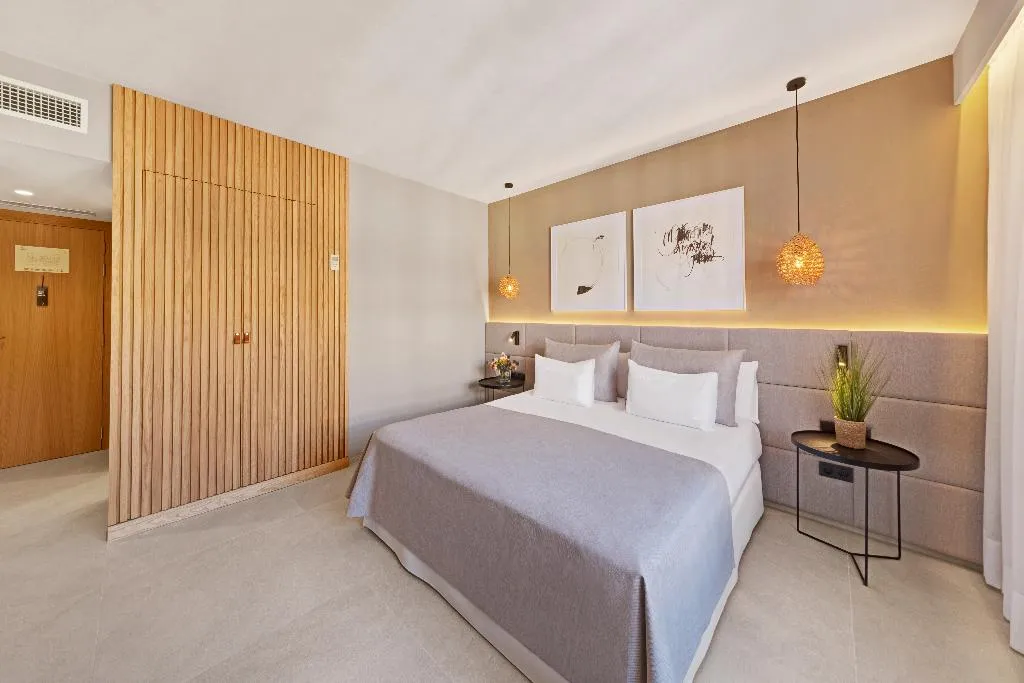 DOUBLE SINGLE USE STANDARD Room, Almudaina, Majorca