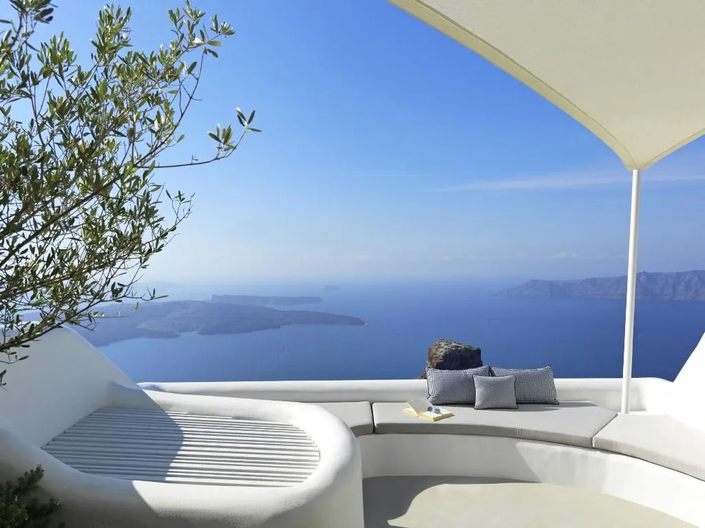 Room, Heavens Edge by Mr and Mrs White, Santorini