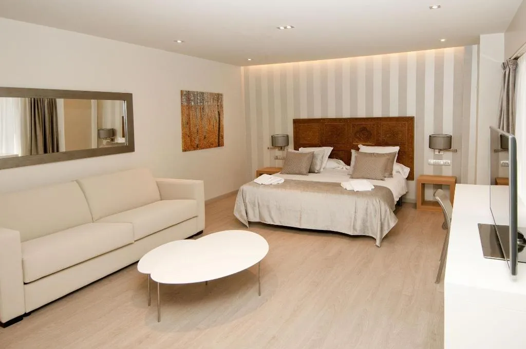 Room, Serennia Exclusive Rooms, Barcelona