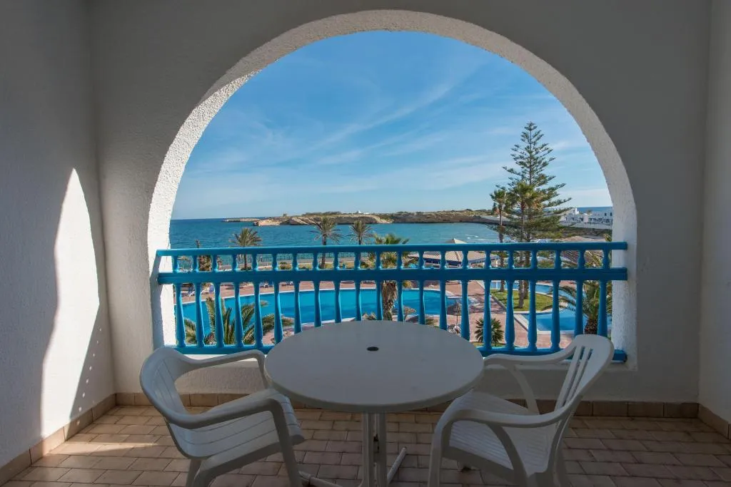 QUADRUPLE SEA VIEW Room, Regency Hotel & Spa, Tunisia