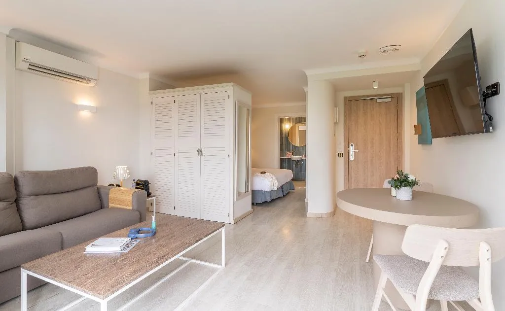 TRIPLE STANDARD Room, Prestige Mar y Sol, Costa Brava