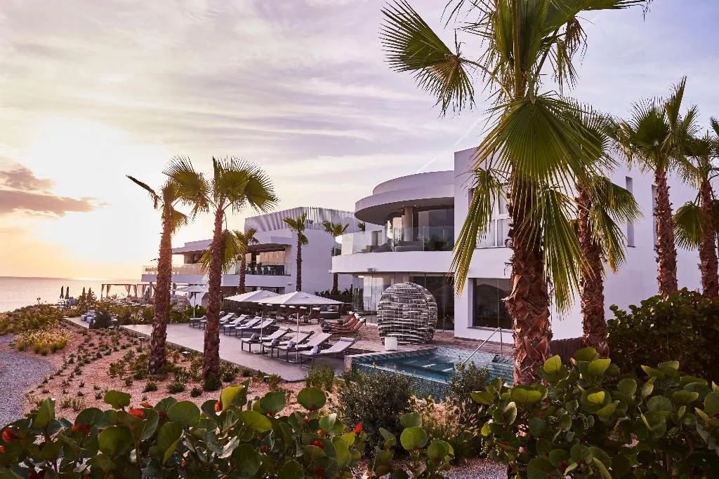 Sports and Entertainment, Club Calimera Delfin Playa, Ibiza