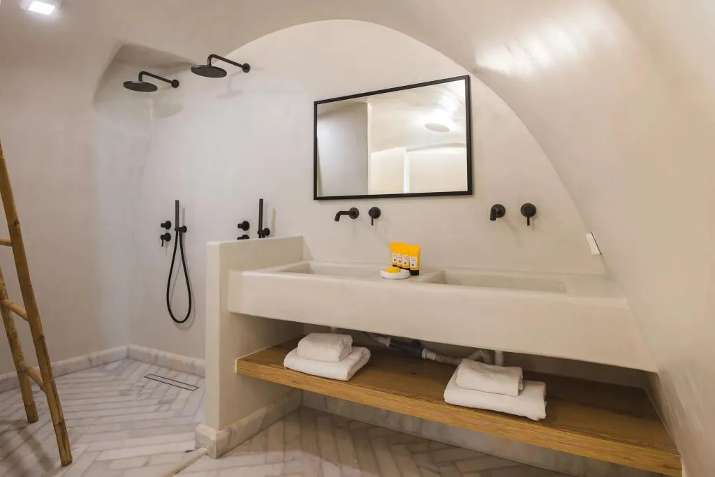 SUITE WITH VIEWS Room, Rocabella Santorini Hotel & Spa, Santorini