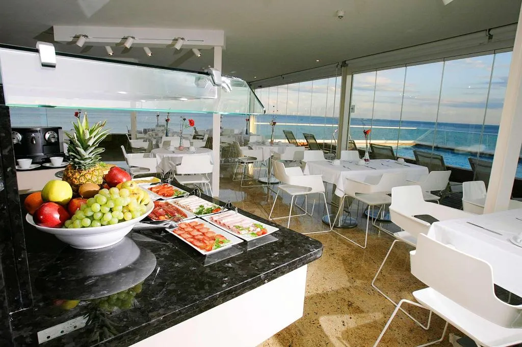 Restaurant, Suit d M correct code to use 3695, Costa Blanca