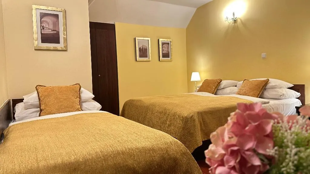 TRIPLE DUPLEX Room, Fleur De Lis Hotel, Prague