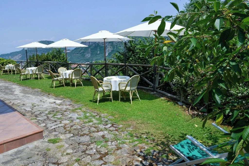Terrace, B&B Villevieille, Naples