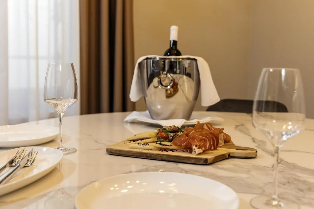 Room, Armerun Heritage Hotel & Residences, Split