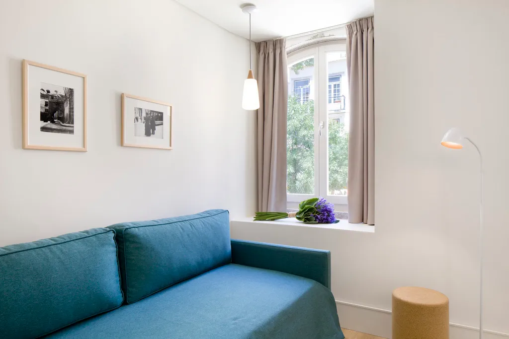 STUDIO DELUXE Room, Lisbon Serviced Apartments - Ascensor da Bica, Lisbon