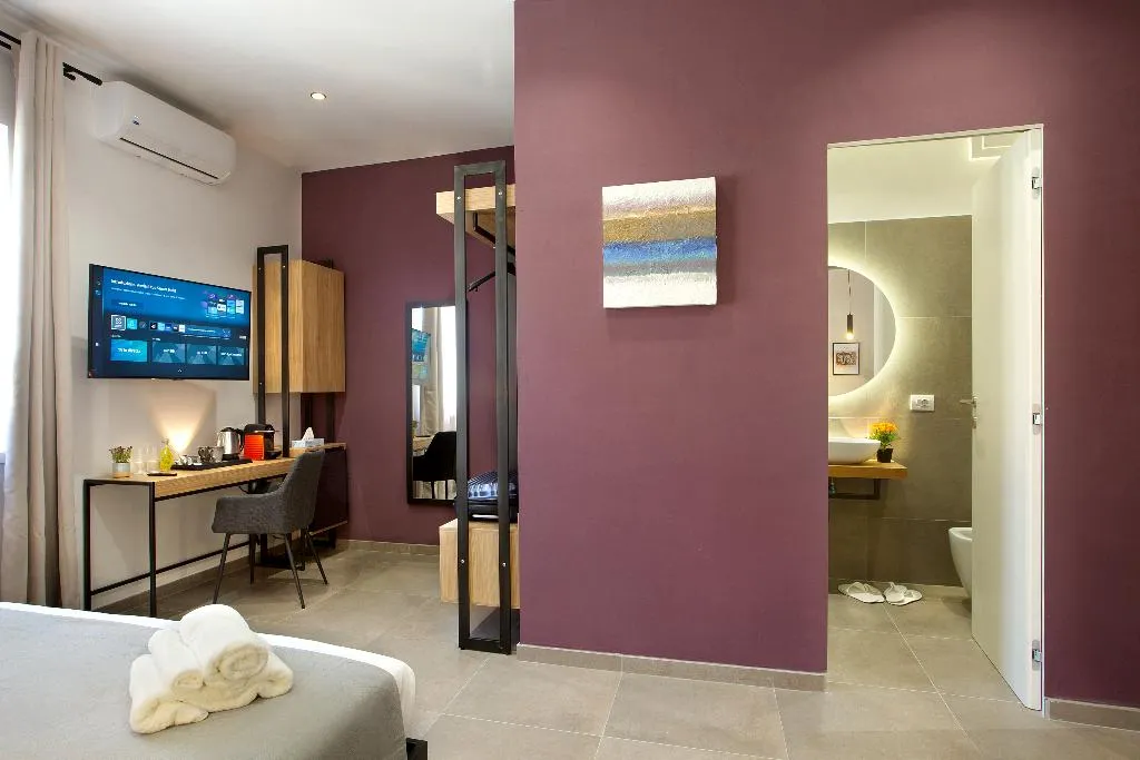 DOUBLE SUPERIOR Room, Mare Fuori Rooms, Naples