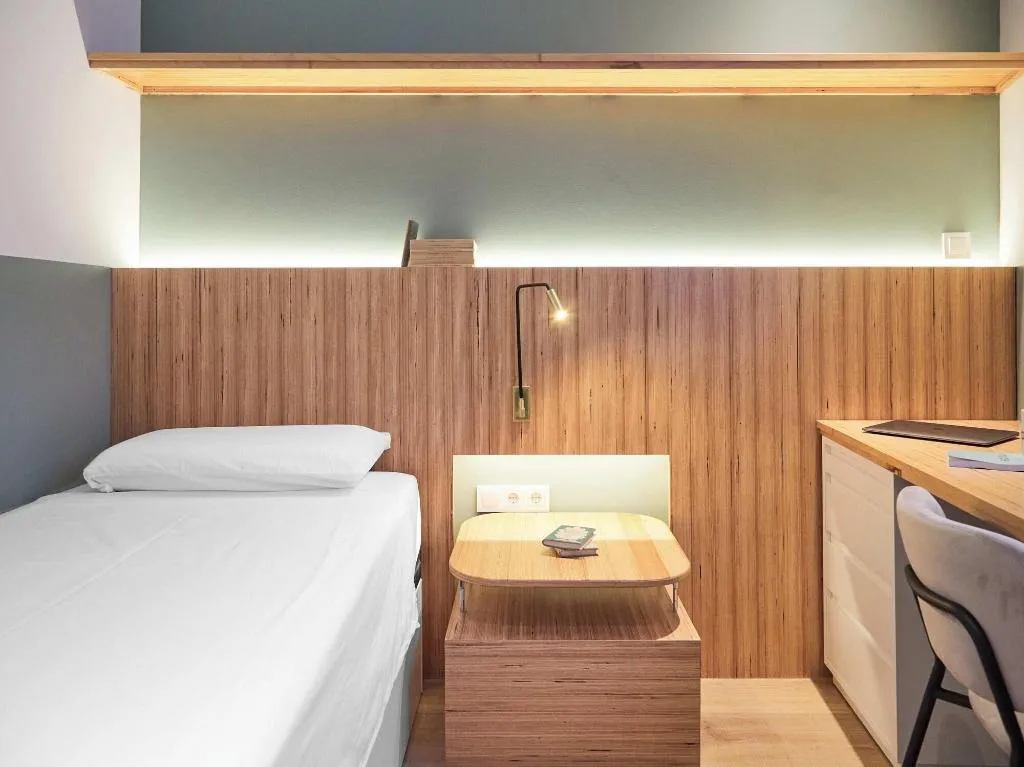 Room, Ola Living Hostal Tetuan, Madrid