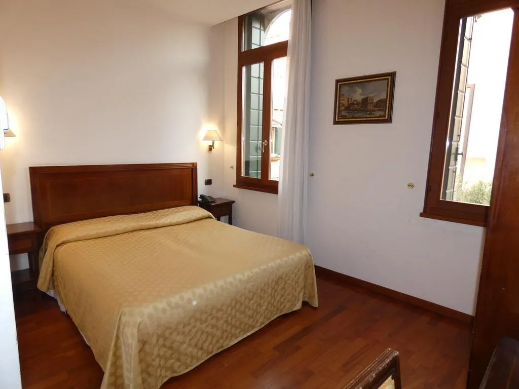 Double or Twin STANDARD Room, La Forcola, Venice