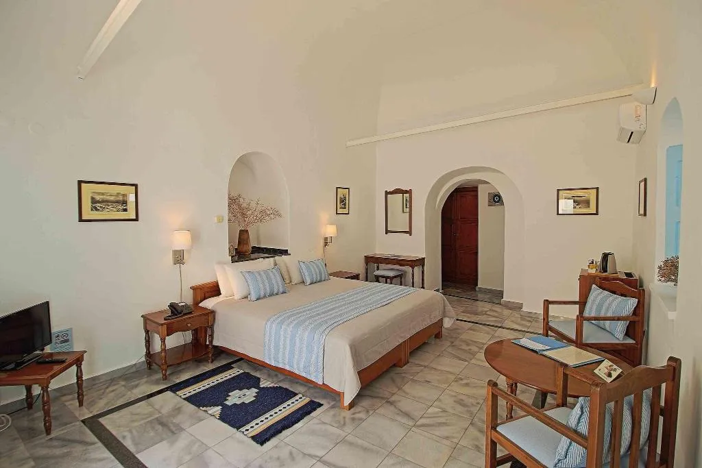 SINGLE SUPERIOR Room, Aethrio Sunset Village, Santorini