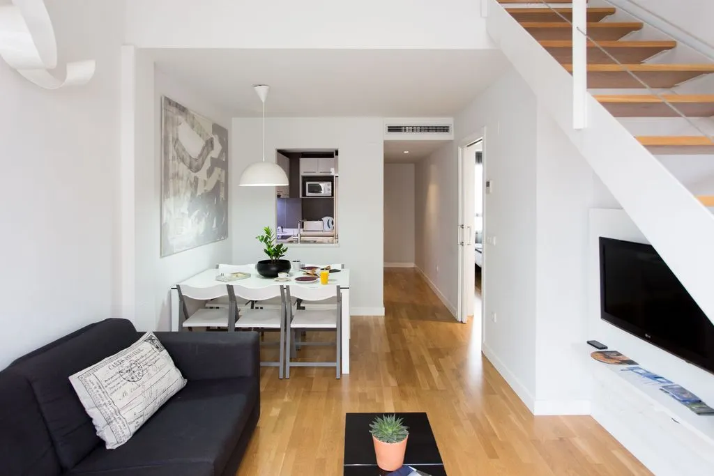 APARTMENT THREE BEDROOMS Room, Mon Suites Catedral, Valencia
