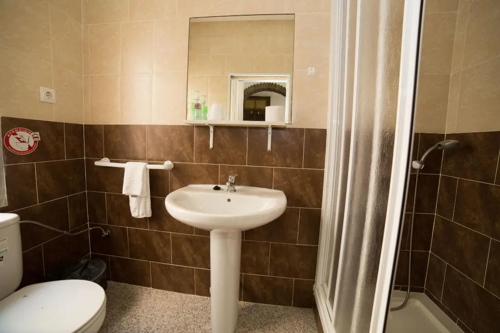 Room, Hospedaje Lisboa Algeciras, Costa De La Luz