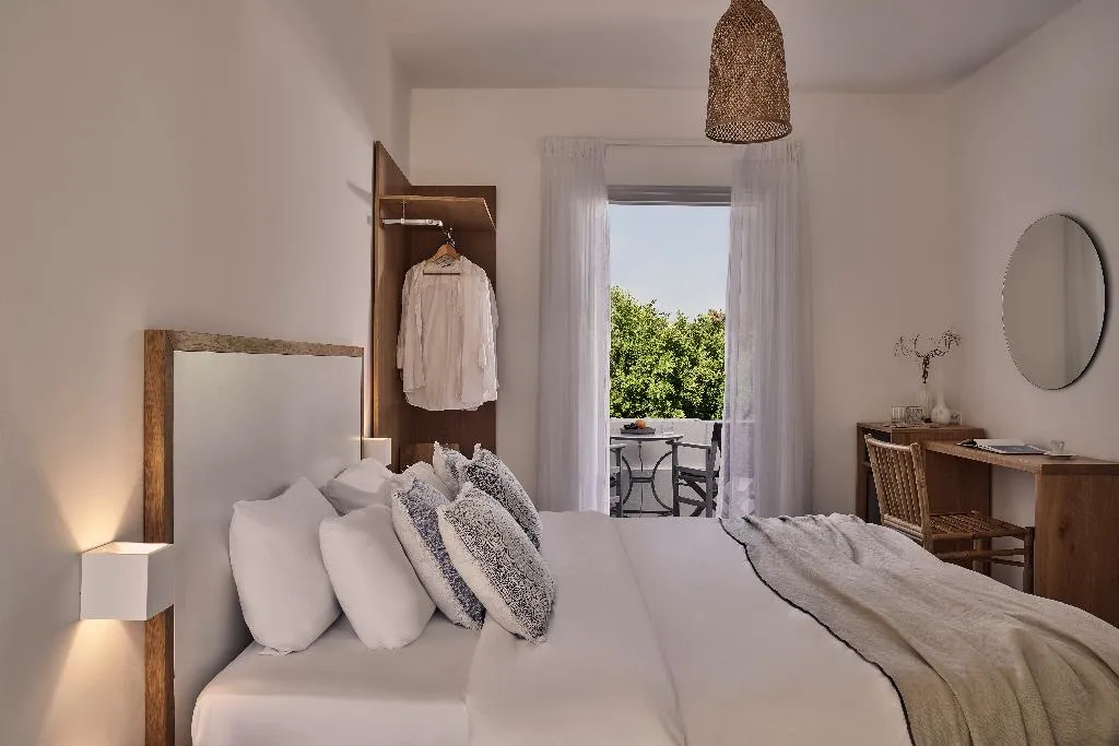 Double or Twin GARDEN VIEW Room, Dionysos sea side resort, Santorini