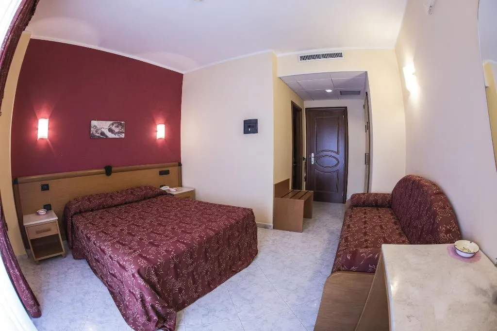 Room, Hotel Miramare, Naples