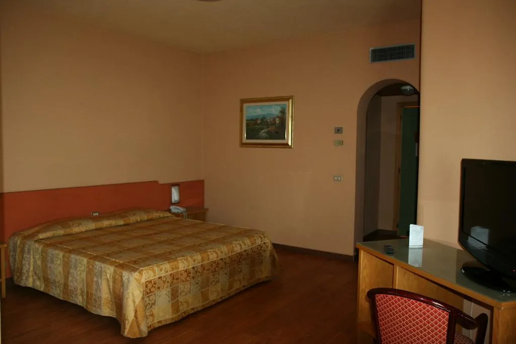 Double or Twin STANDARD Room, Tre Torri, Catania