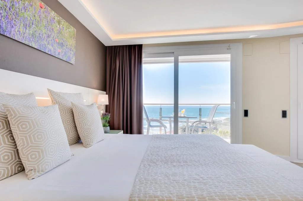 JUNIOR SUITE STANDARD Room, Calipolis, Costa Brava