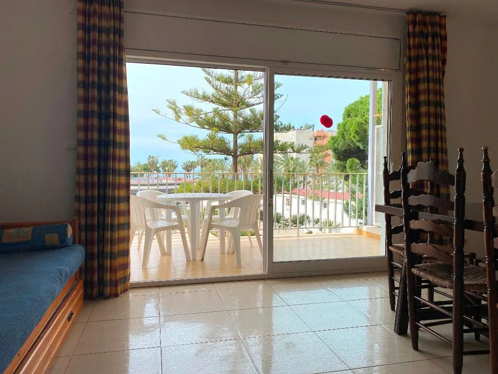 APARTMENT CAPACITY 6 Room, Hesperia, Costa Dorada