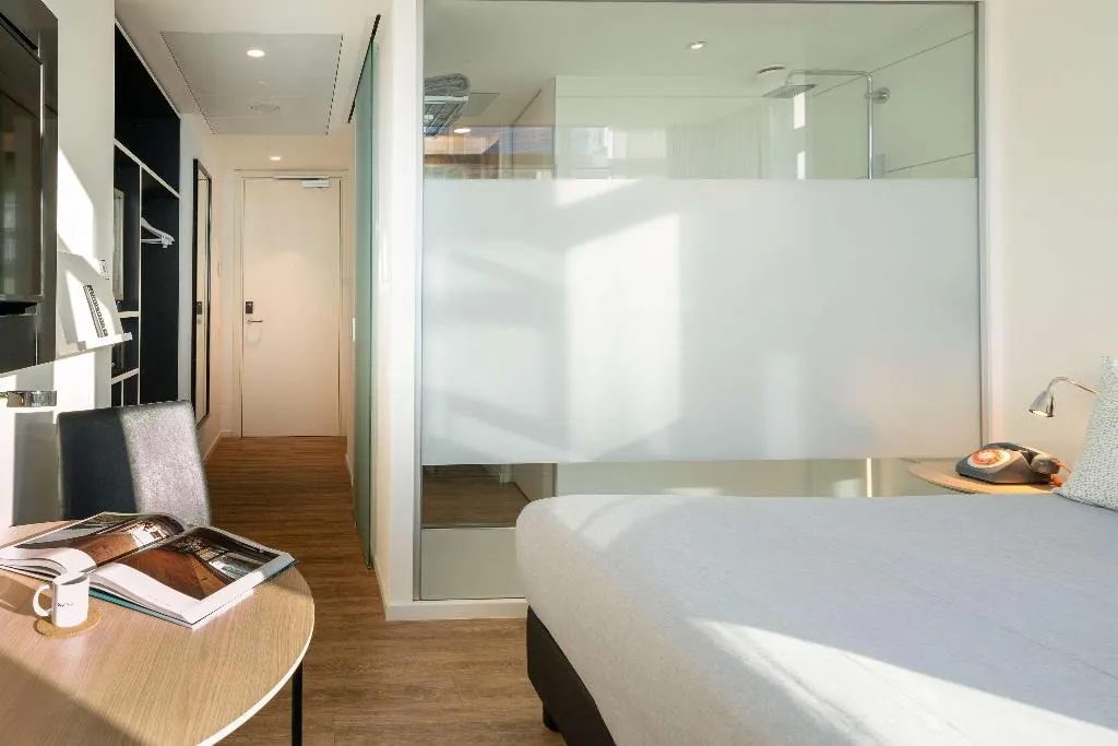 Room, Innside Milano Torre Galfa, Milan