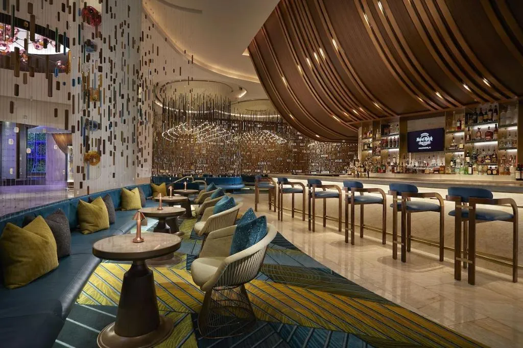 Bar, Seminole Hard Rock Hotel & Casino Hollywood, Fort Lauderdale, Florida