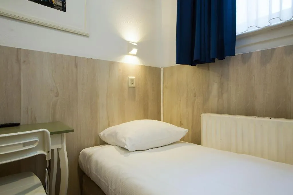 Room, Hotel Titus, Amsterdam