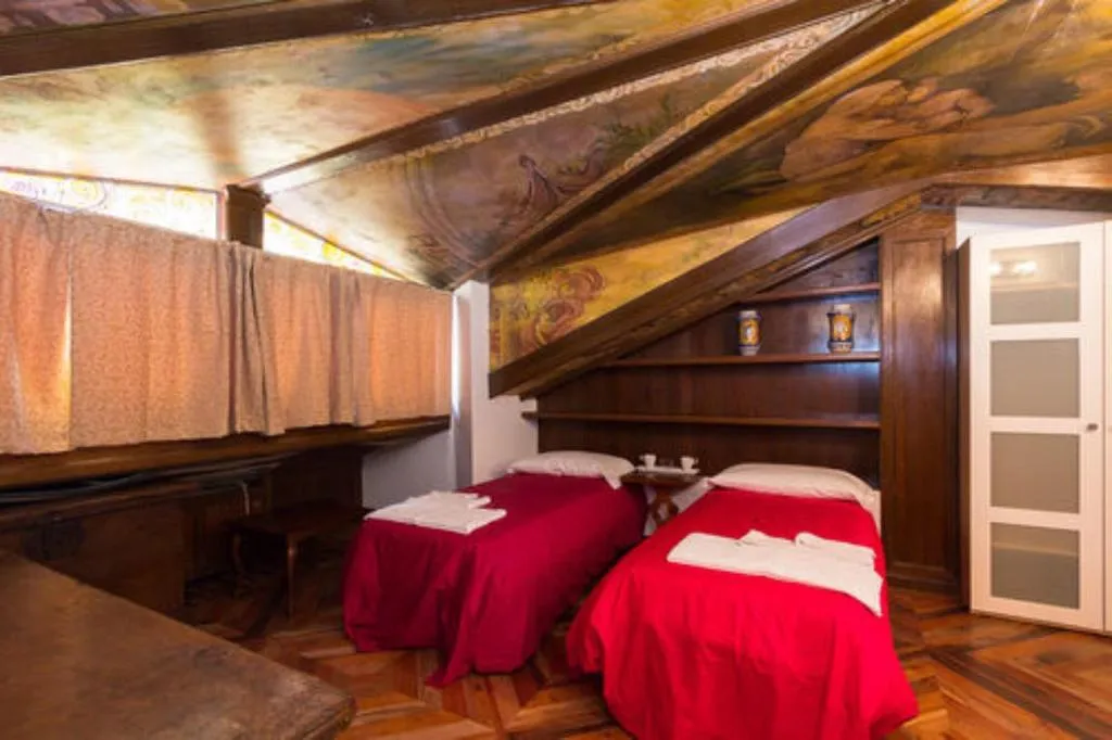 Room, La Locanda Del Pino, Milan