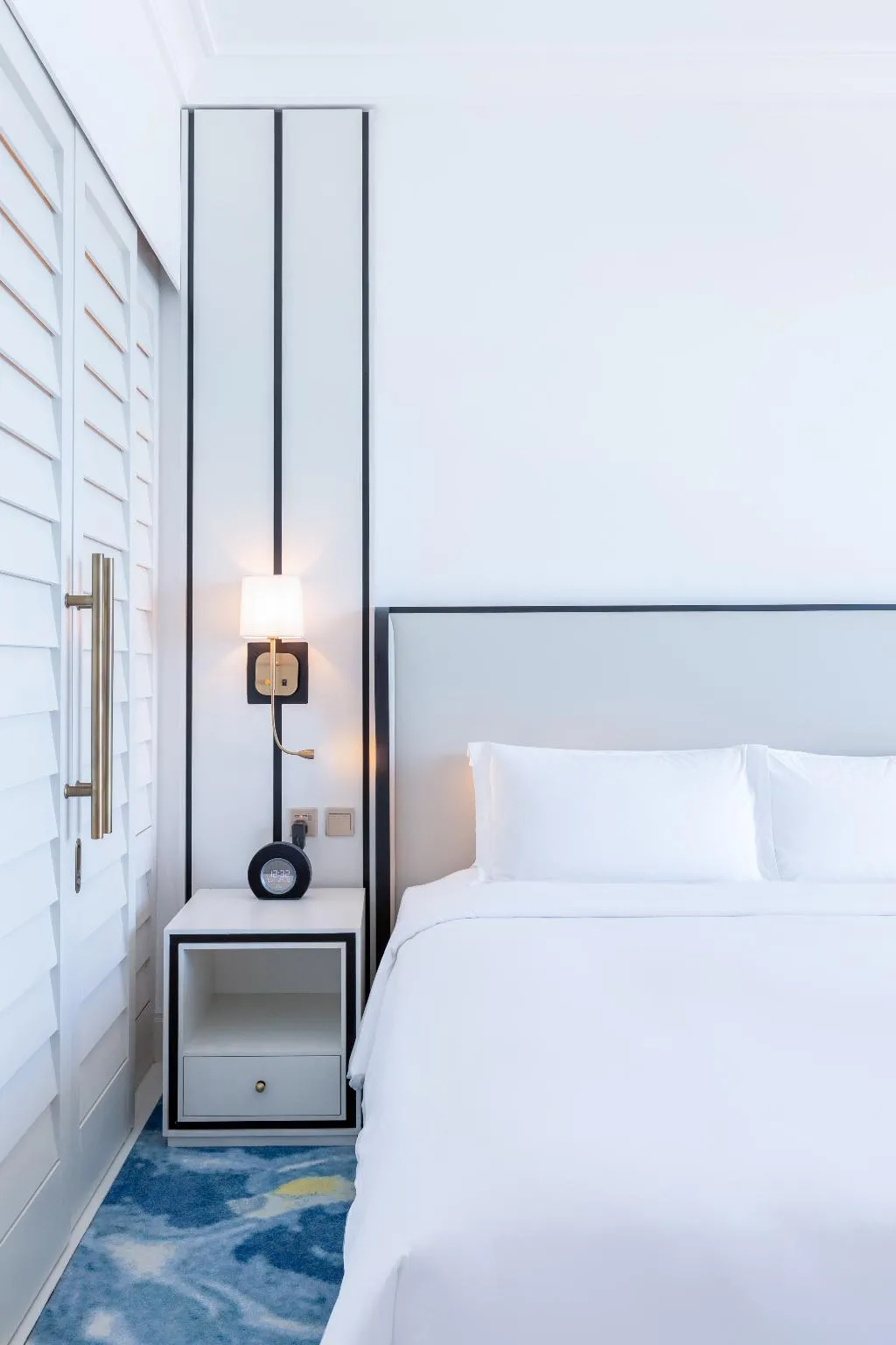 DOUBLE LUXURY PARTIAL OCEAN VIEW Room, Sofitel Dubai Jumeirah Beach, Dubai