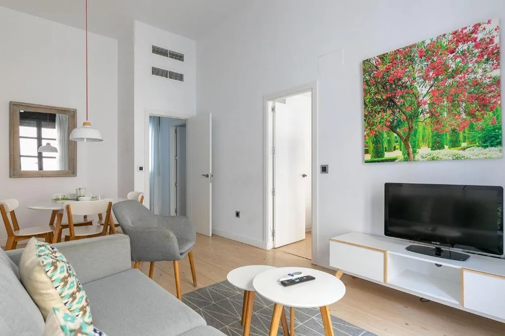 APARTMENT THREE BEDROOMS Room, Holiday Rentals Tempa Museo, Seville