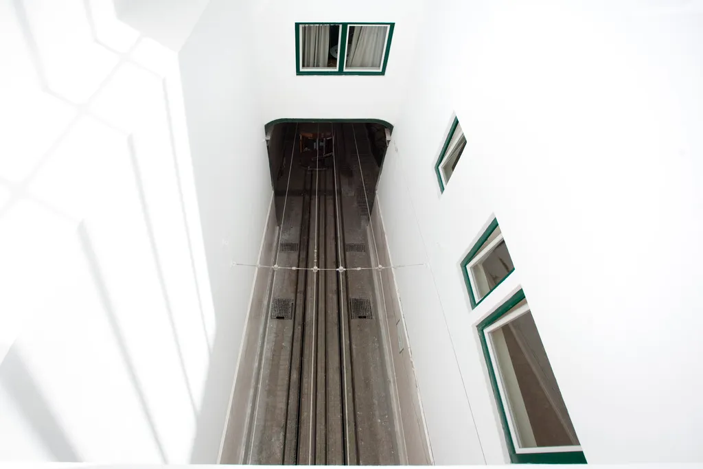 STUDIO DELUXE Room, Lisbon Serviced Apartments - Ascensor da Bica, Lisbon