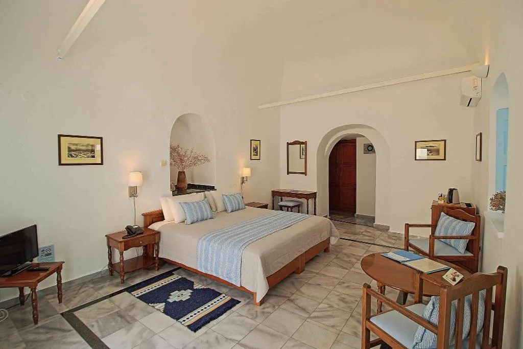SINGLE SUPERIOR Room, Aethrio Sunset Village, Santorini
