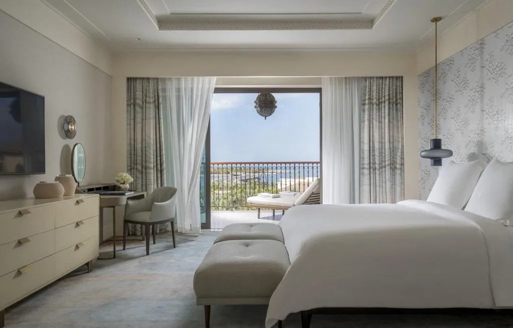 Room, Four Seasons Resort Dubai at Jumeirah Beach, Dubai