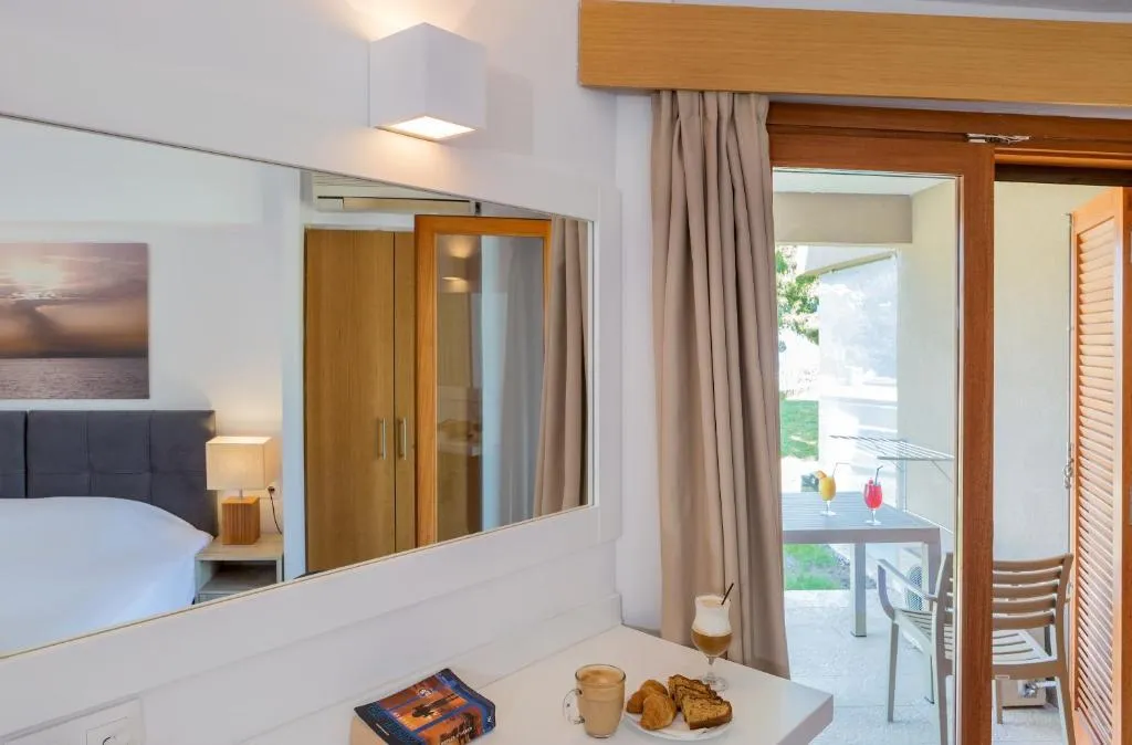 DOUBLE CLASSIC Room, Kanapitsa Cape, Skiathos