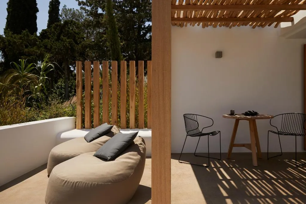 BUNGALOW SUPERIOR Room, Minos Beach Art Hotel, a Member of Design Hotels, Crete
