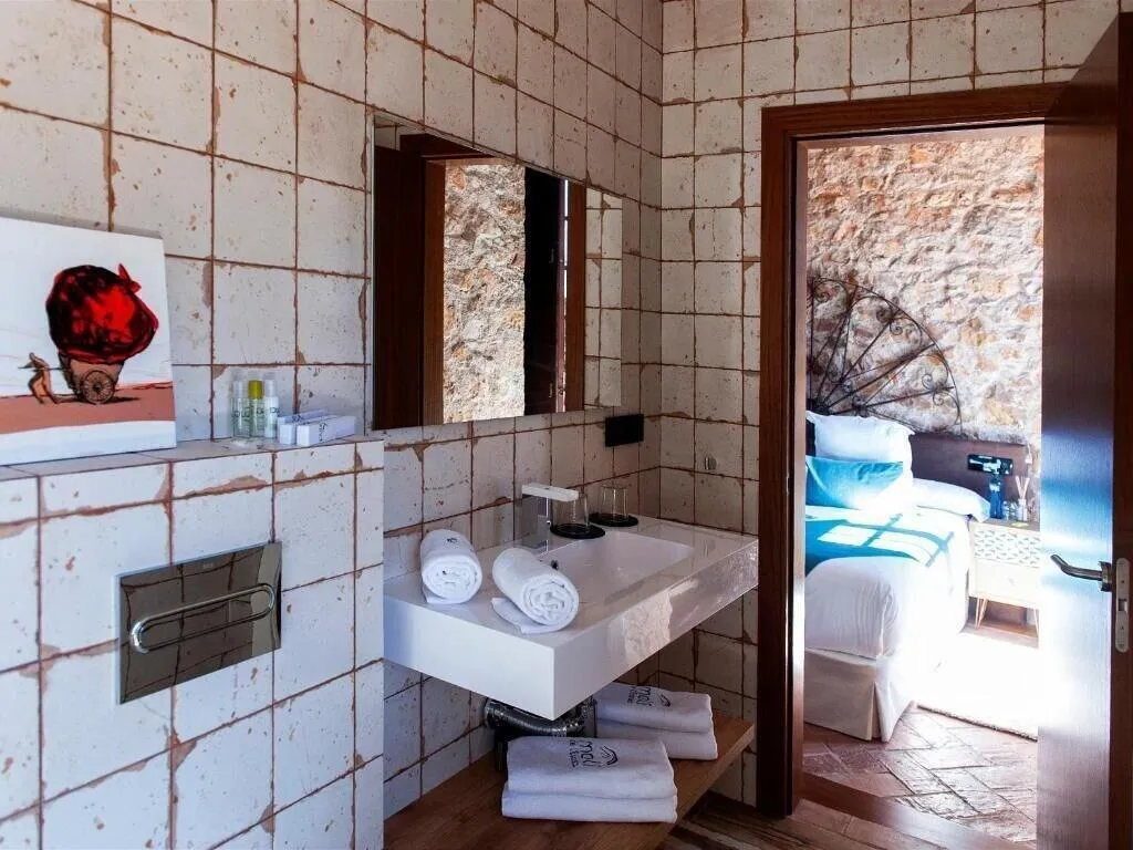 Room, Hotel Molí de l'Escala, Costa Brava