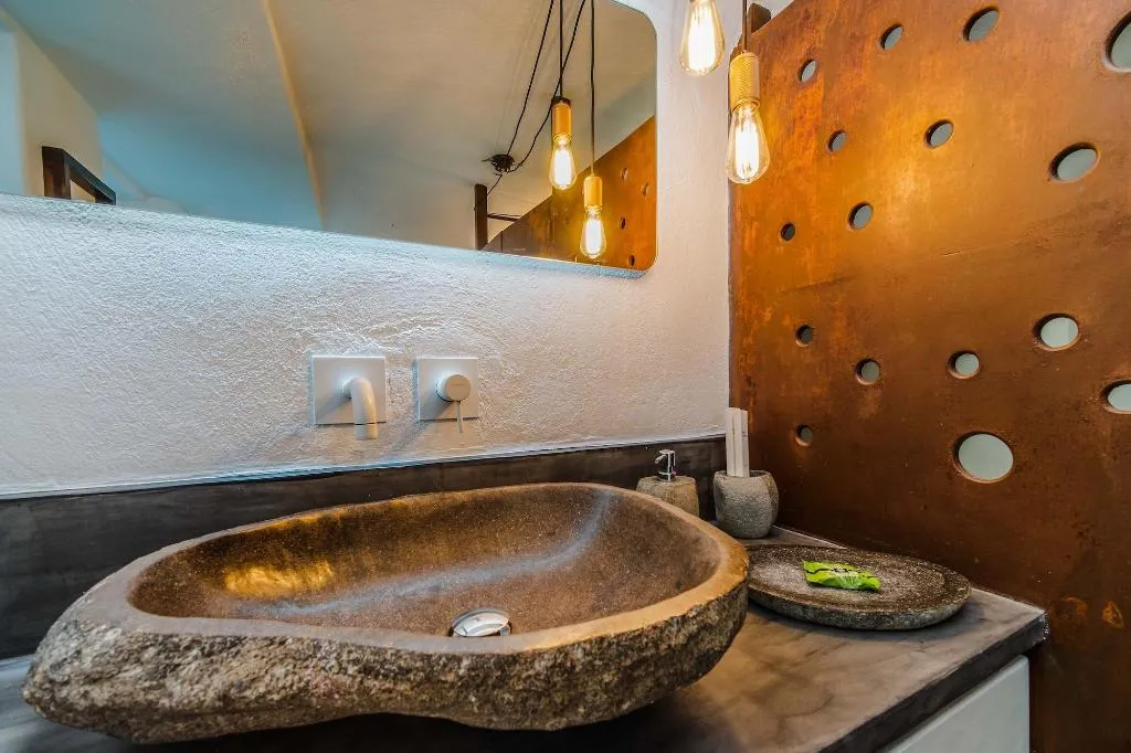 Room, Solstice Luxury Suites, Santorini