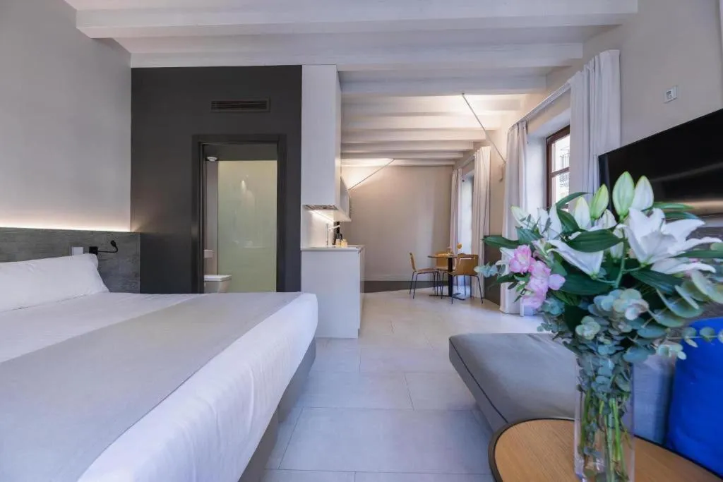 SUITE DELUXE ONE BED Room, Myr Plaza Mercado & Spa, Valencia